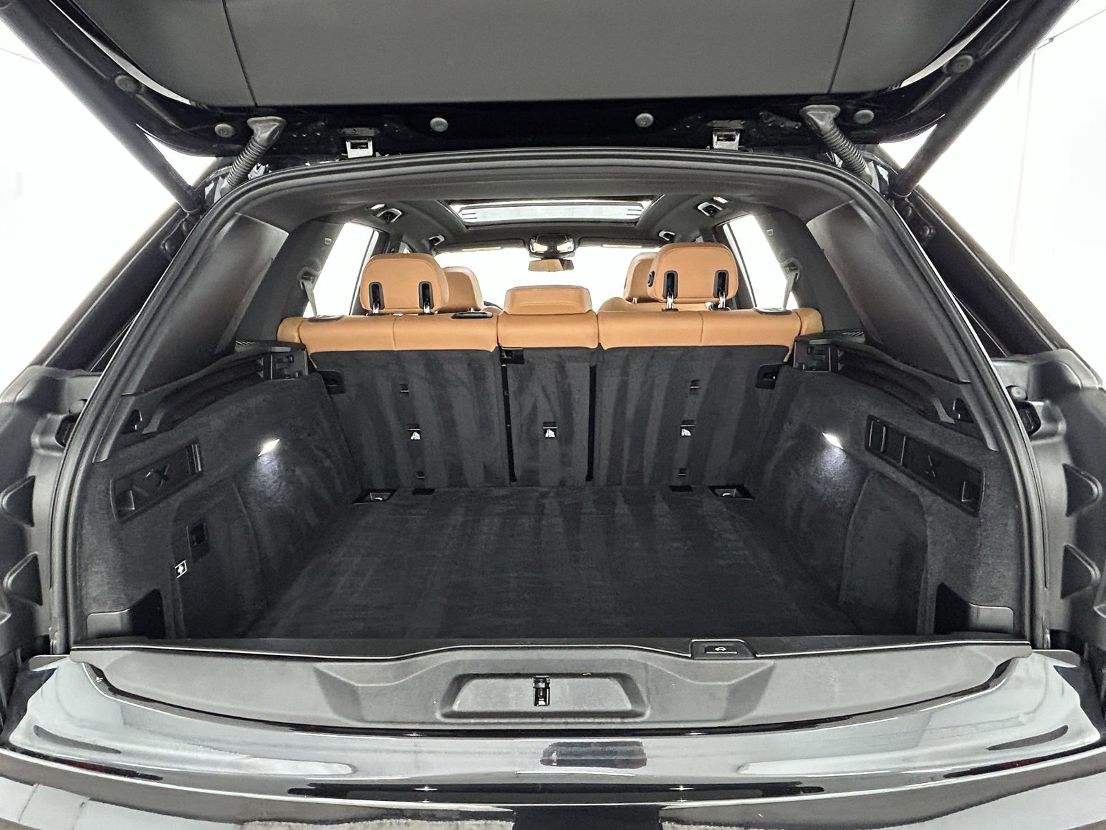 Used 2024 BMW X5 xDrive40i w/ Premium Package image 38