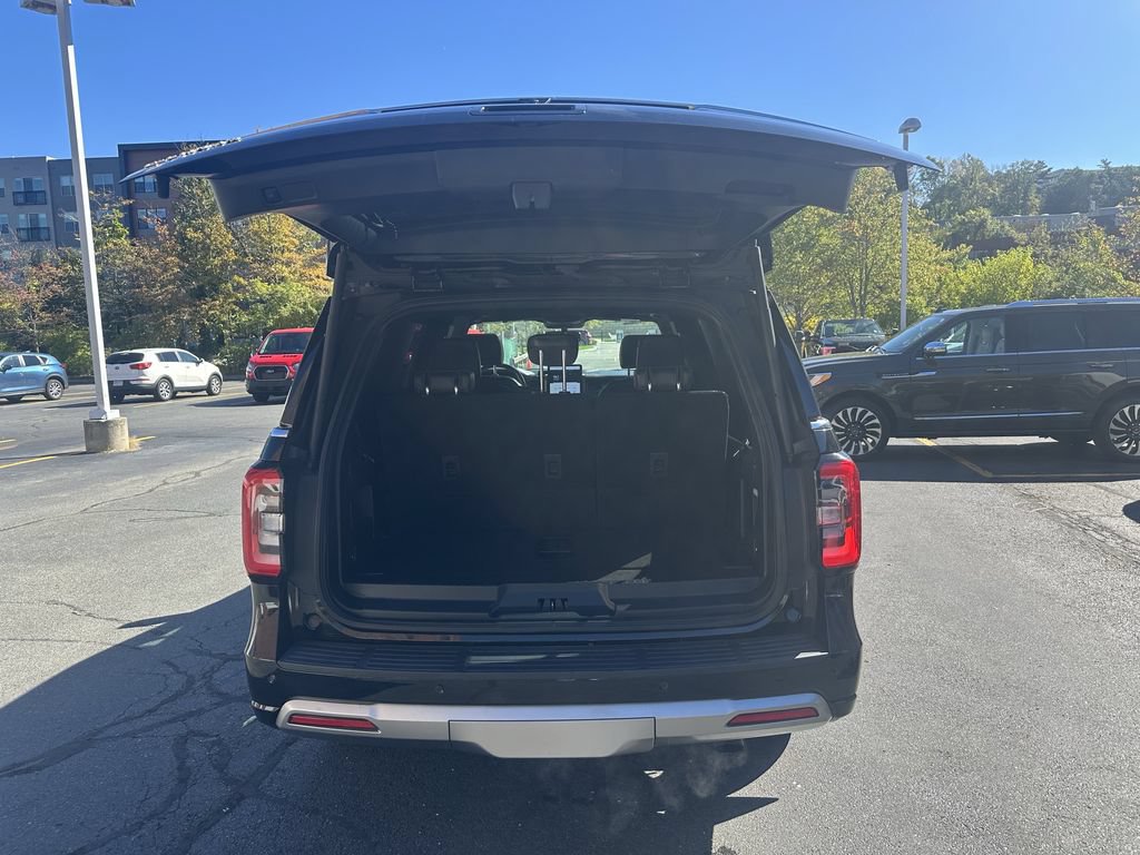 Used 2022 Ford Expedition Platinum AWD/4WD image 7