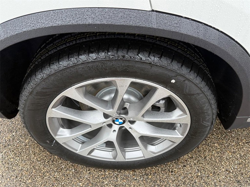 New 2026 BMW X5 xDrive40i image 4