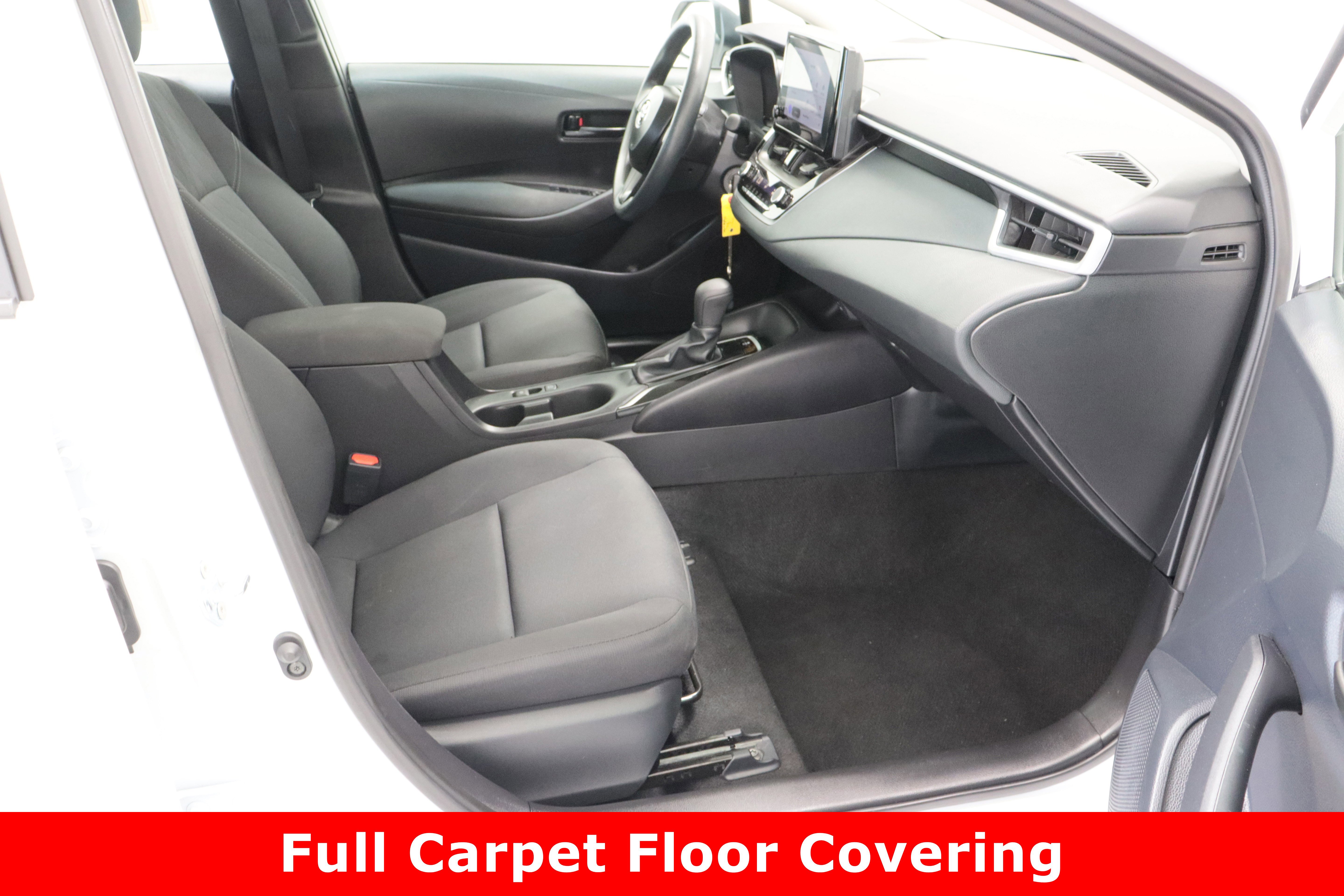 Used 2025 Toyota Corolla LE image 32