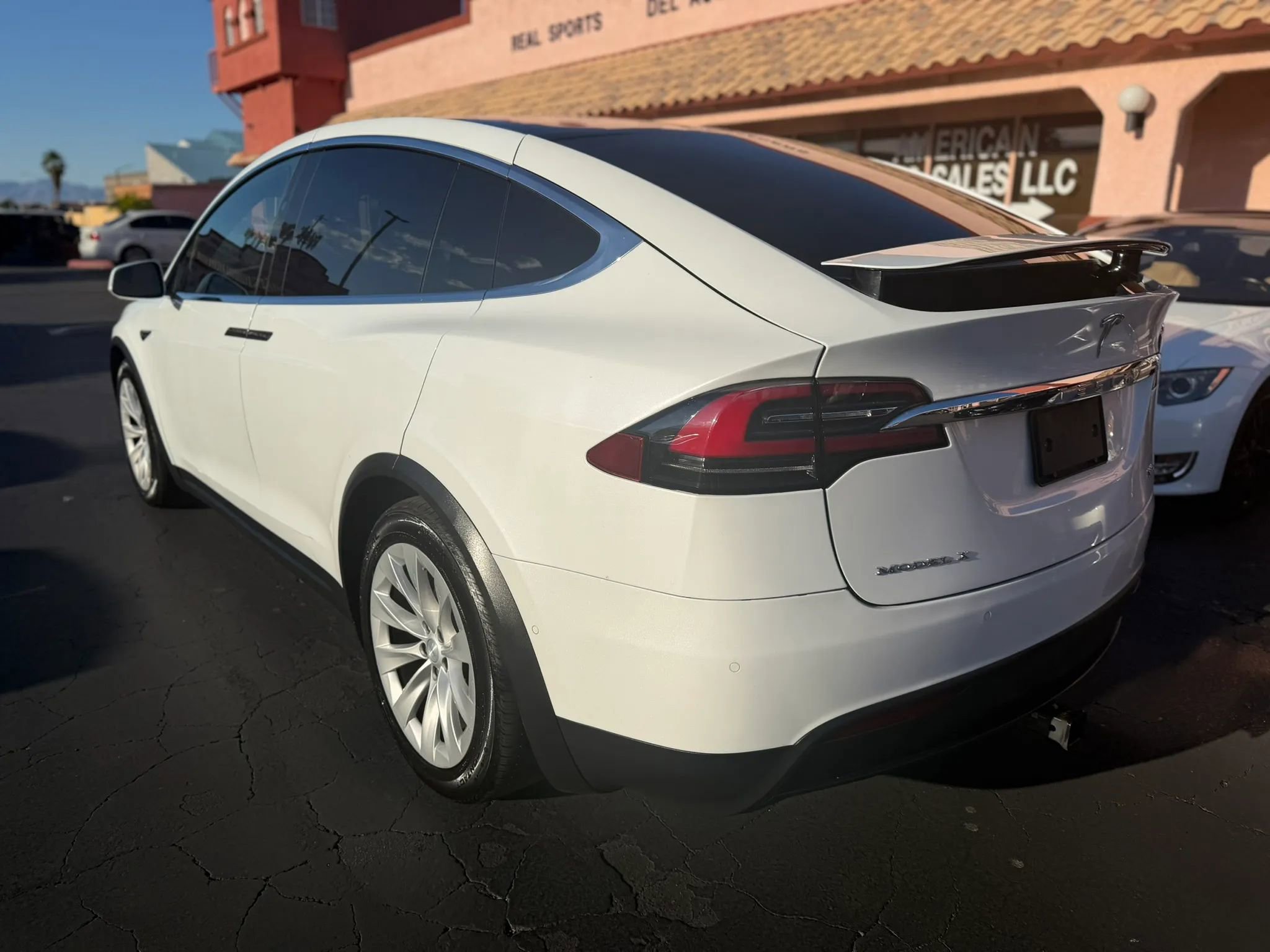 Used 2018 Tesla Model X 100D AWD/4WD image 8