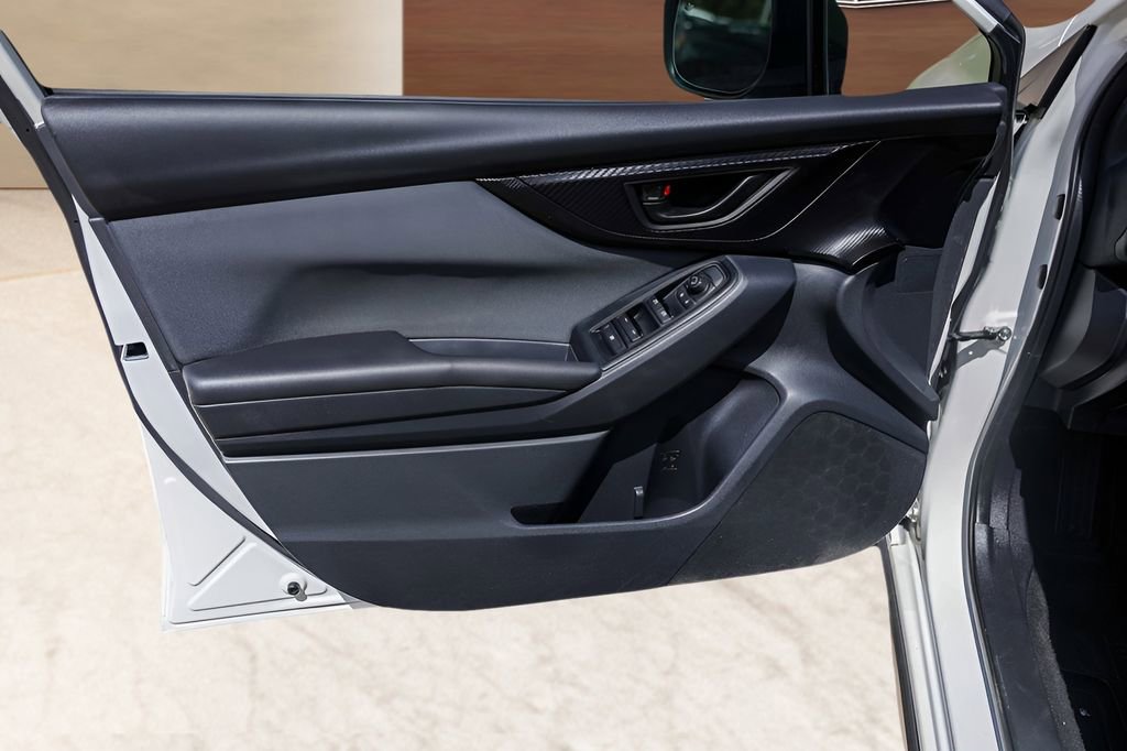 Used 2019 Subaru Crosstrek 2.0i Premium w/ Eyesight System image 23