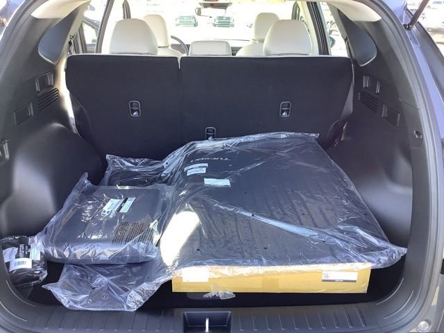 Used 2025 Hyundai Tucson SE image 13