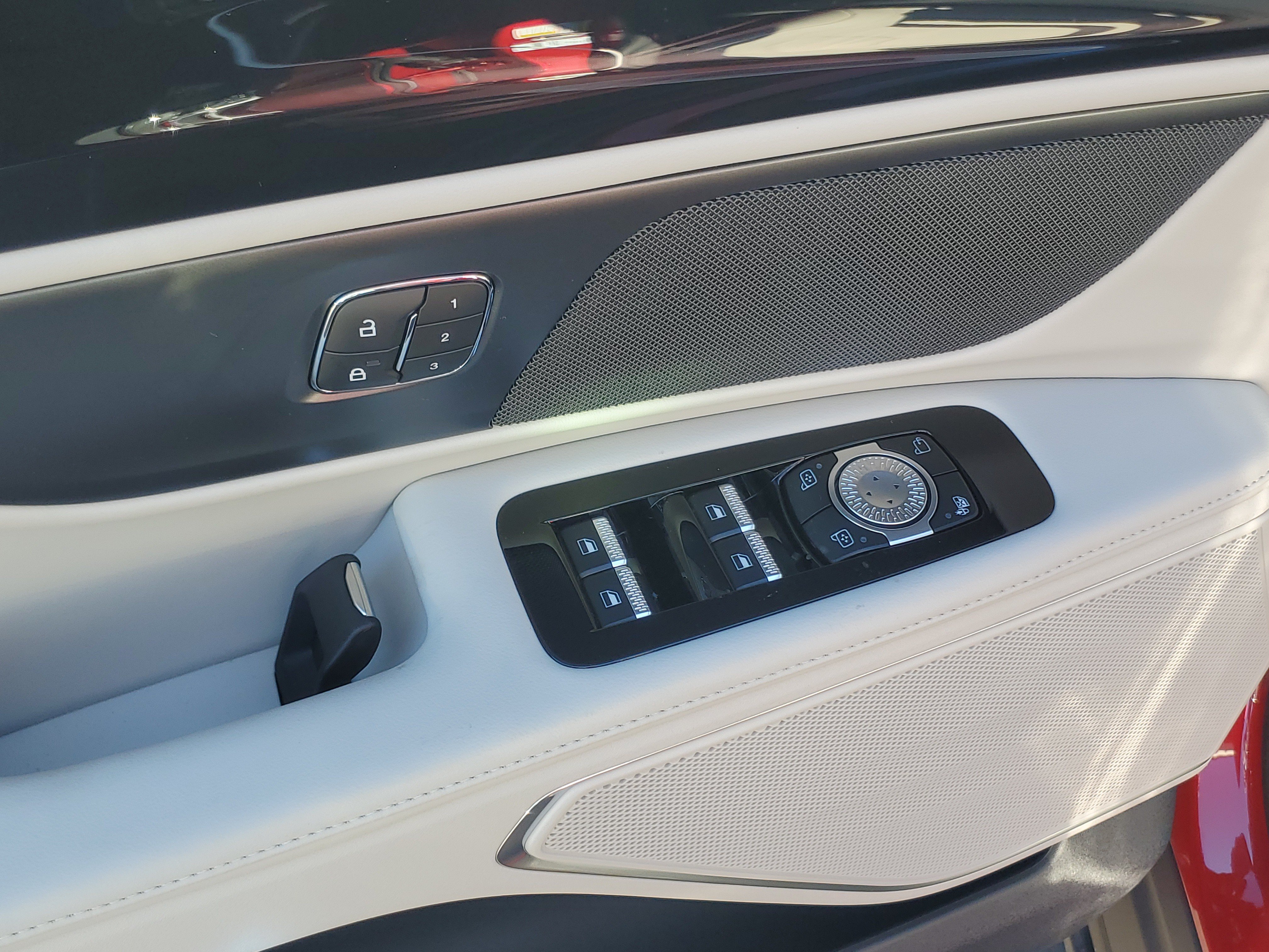 New 2026 Lincoln Nautilus Premier AWD/4WD image 9
