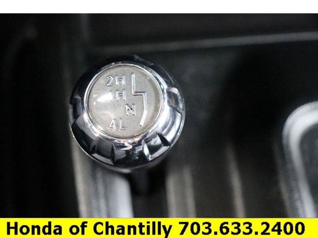 Used 2018 Jeep Wrangler Sport w/ Connectivity Group image 17