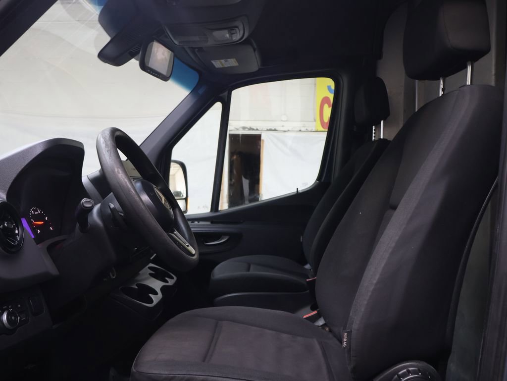 Used 2018 Mercedes-Benz Sprinter 2500 image 14
