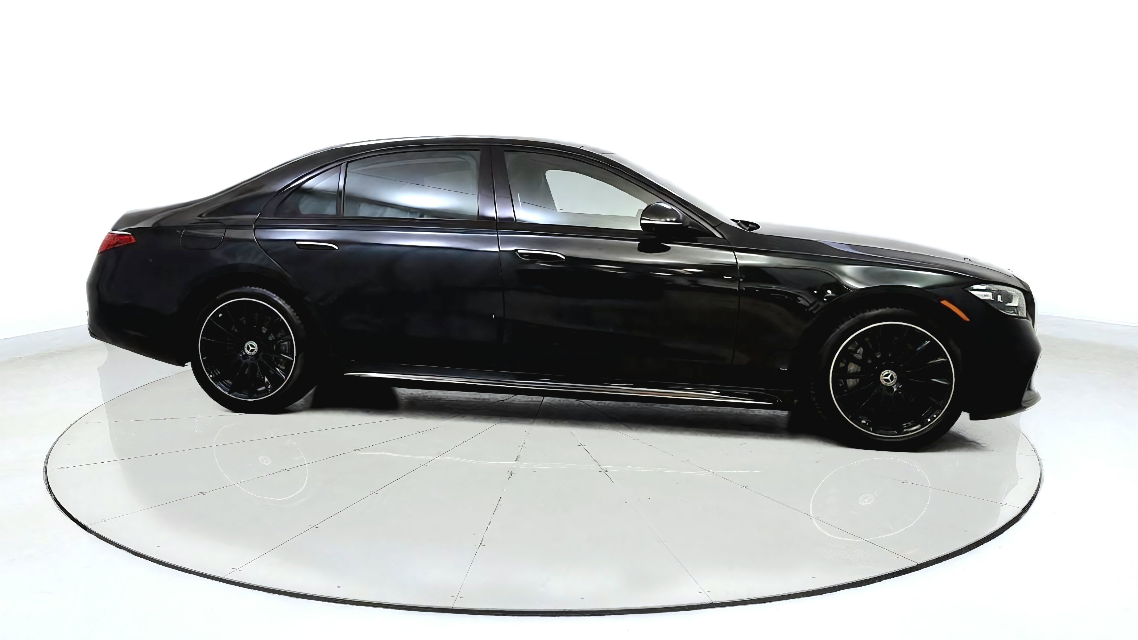 Used 2023 Mercedes-Benz S 500 4MATIC w/ AMG Line image 8