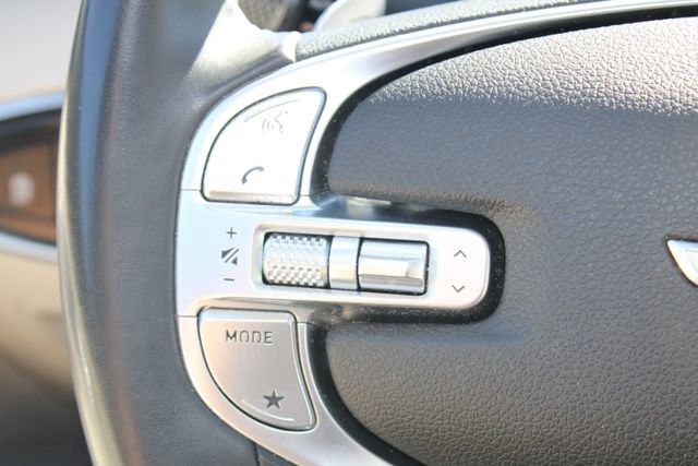 Used 2023 Genesis GV70 2.5T w/ Select Package image 18