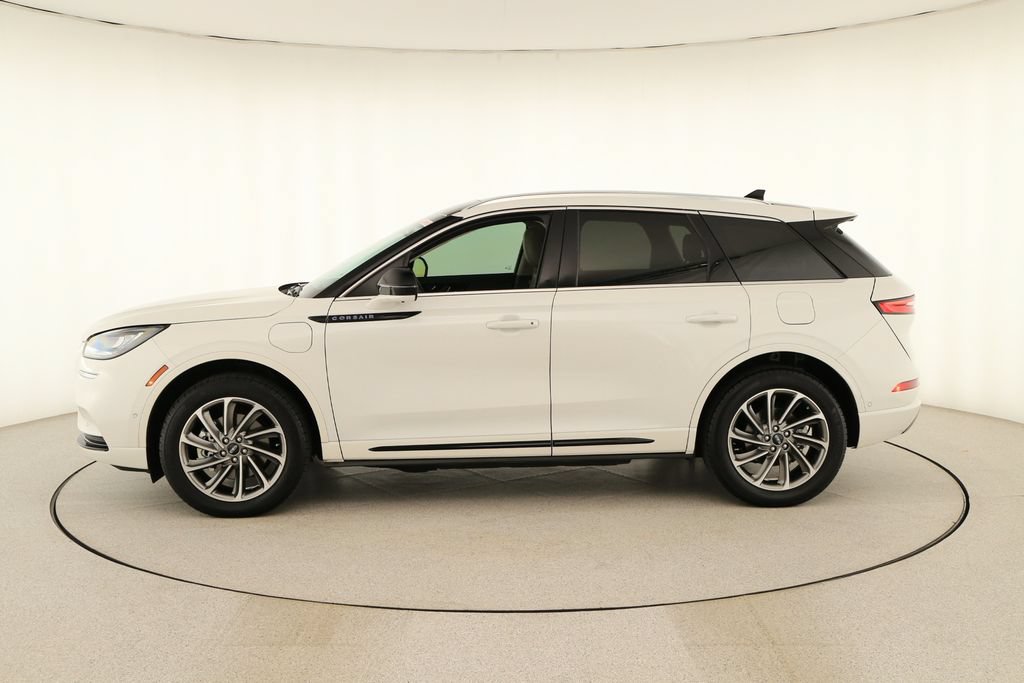 Used 2022 Lincoln Corsair Grand Touring AWD/4WD image 2