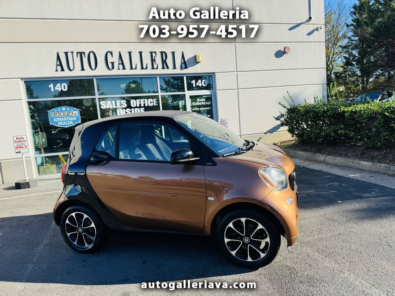 Used 2016 smart fortwo passion RWD image 1