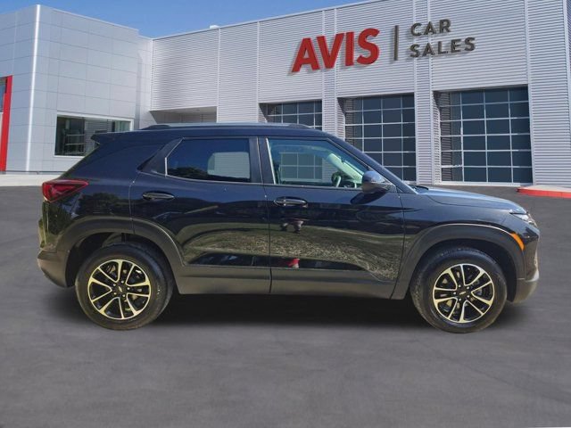 Used 2025 Chevrolet TrailBlazer LT AWD/4WD image 5