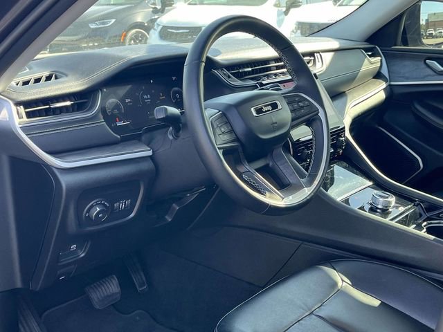 Used 2022 Jeep Grand Cherokee Limited image 12