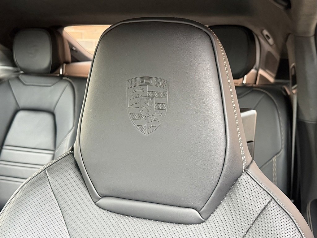 Certified 2025 Porsche Cayenne Turbo GT image 19