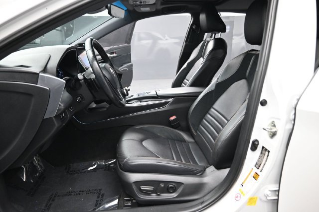Used 2019 Toyota Avalon Touring FWD image 15