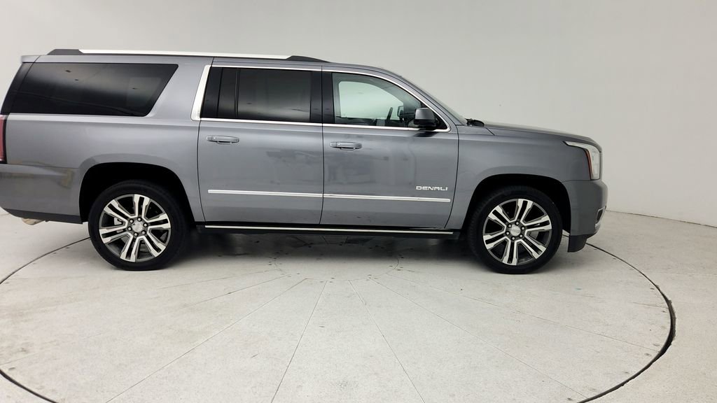Used 2020 GMC Yukon XL Denali w/ Open Road Package RWD image 9