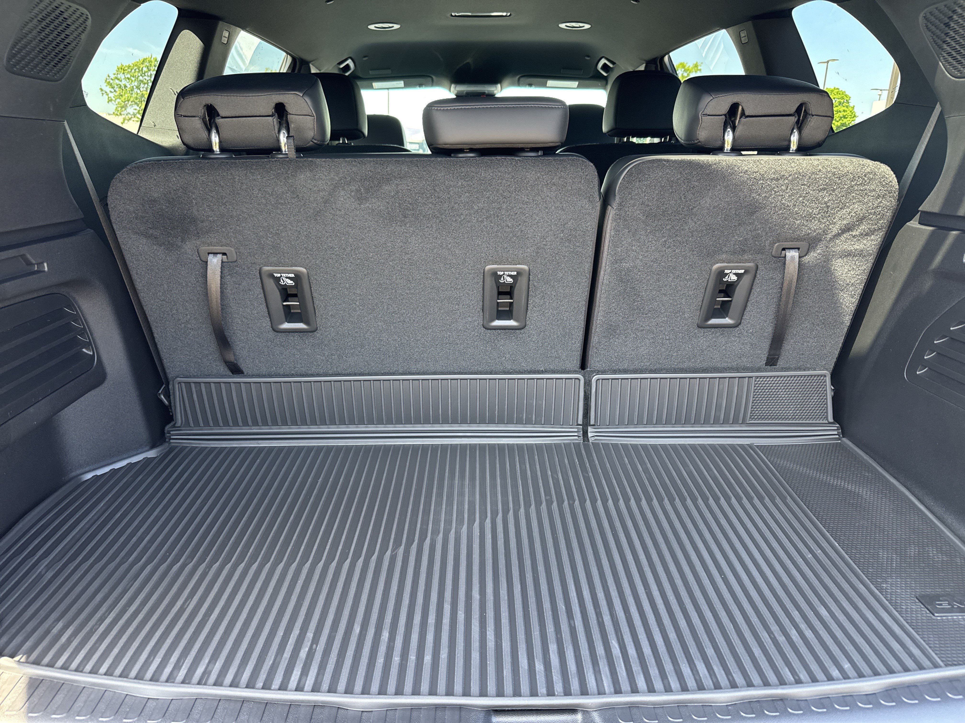 New 2026 GMC Acadia Elevation w/ Black Edition FWD image 33