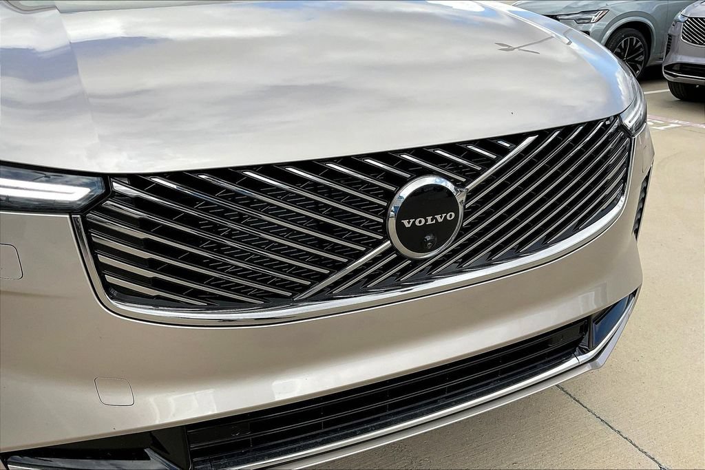 New 2026 Volvo XC90 B5 Plus w/ Protection Package Premier AWD/4WD image 34