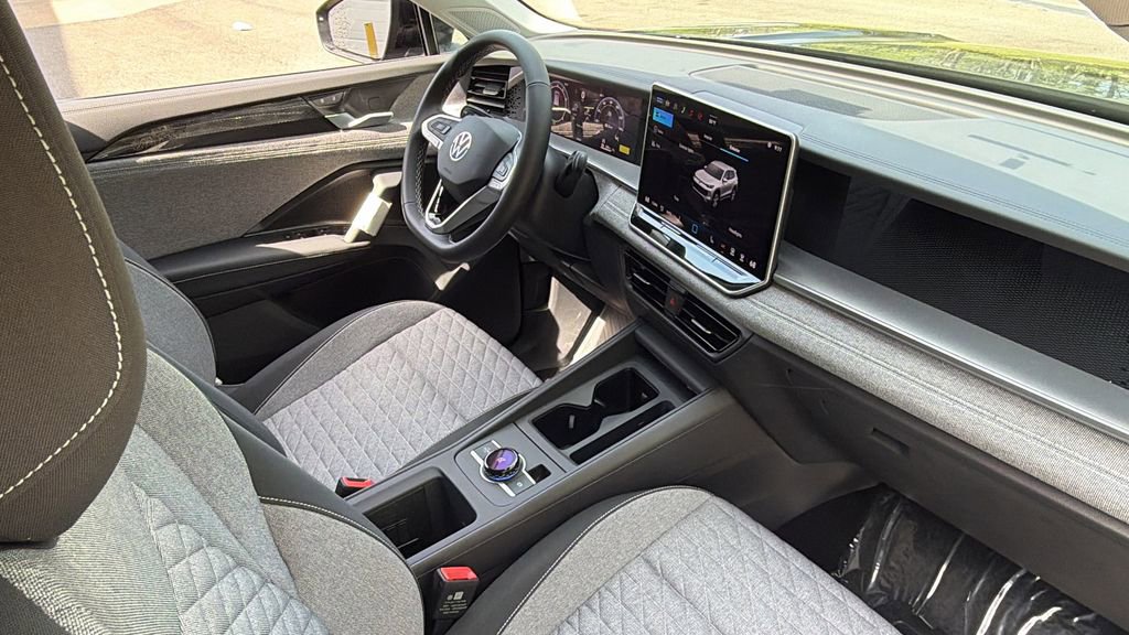 New 2026 Volkswagen Tiguan S AWD/4WD image 7
