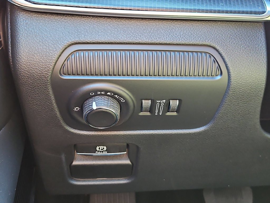 New 2026 Jeep Grand Wagoneer Summit w/ 8-Passenger Seating Package AWD/4WD image 18