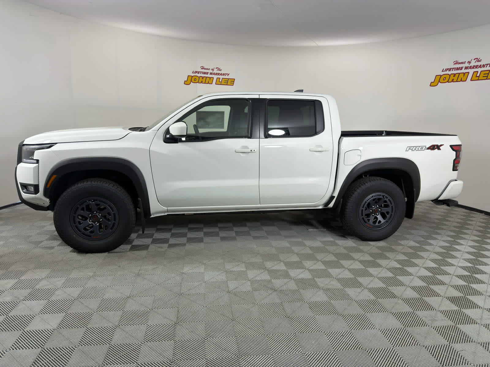 New 2026 Nissan Frontier PRO-4X AWD/4WD image 2