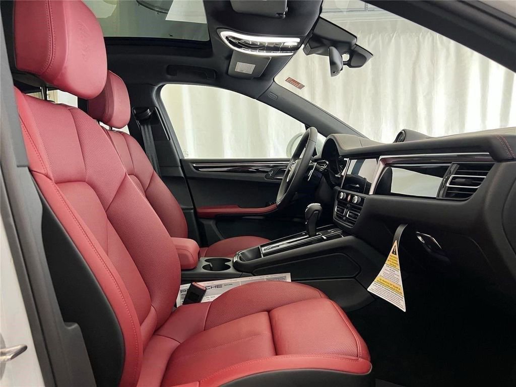 New 2026 Porsche Macan AWD/4WD image 16