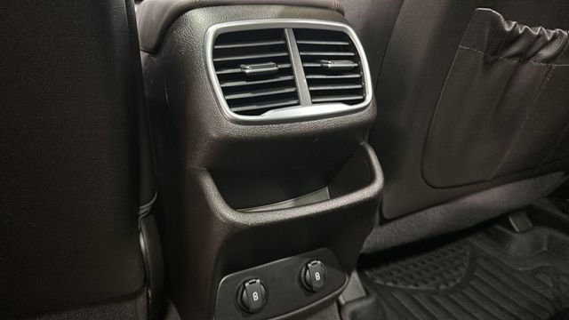 Used 2019 Hyundai Santa Fe AWD image 29