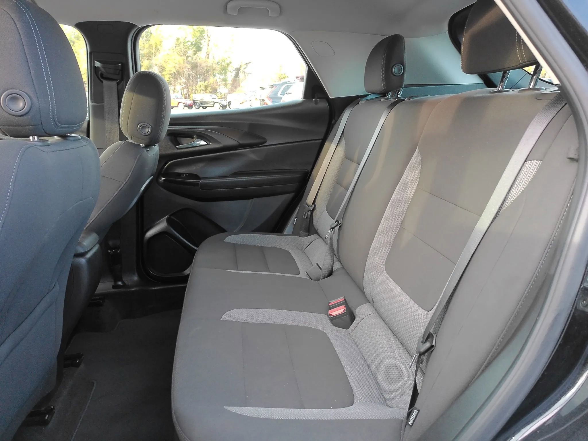 Used 2021 Chevrolet TrailBlazer LS image 24