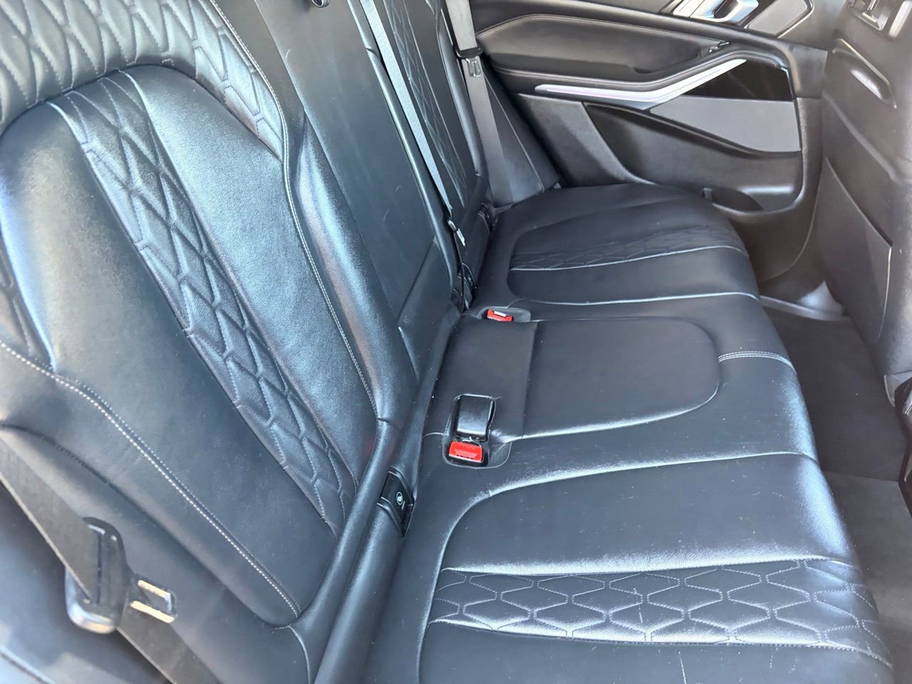 Used 2019 BMW X5 xDrive40i w/ Premium Package AWD/4WD image 14