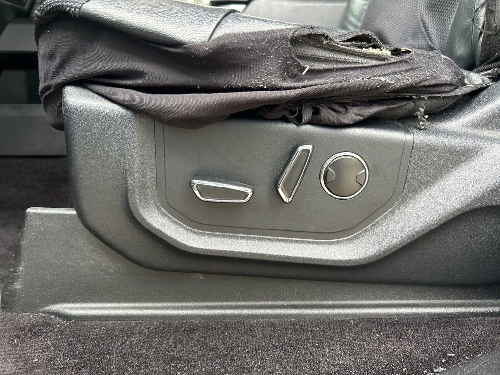 Used 2015 Ford F150 XLT w/ Equipment Group 302A Luxury image 16