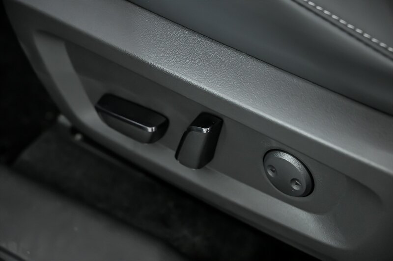 New 2026 Mitsubishi Outlander SE FWD image 17