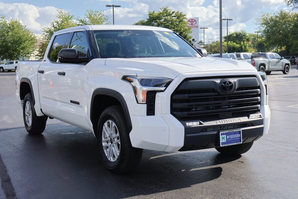 Used 2023 Toyota Tundra SR5 w/ SR5 Convenience Package AWD/4WD image 11