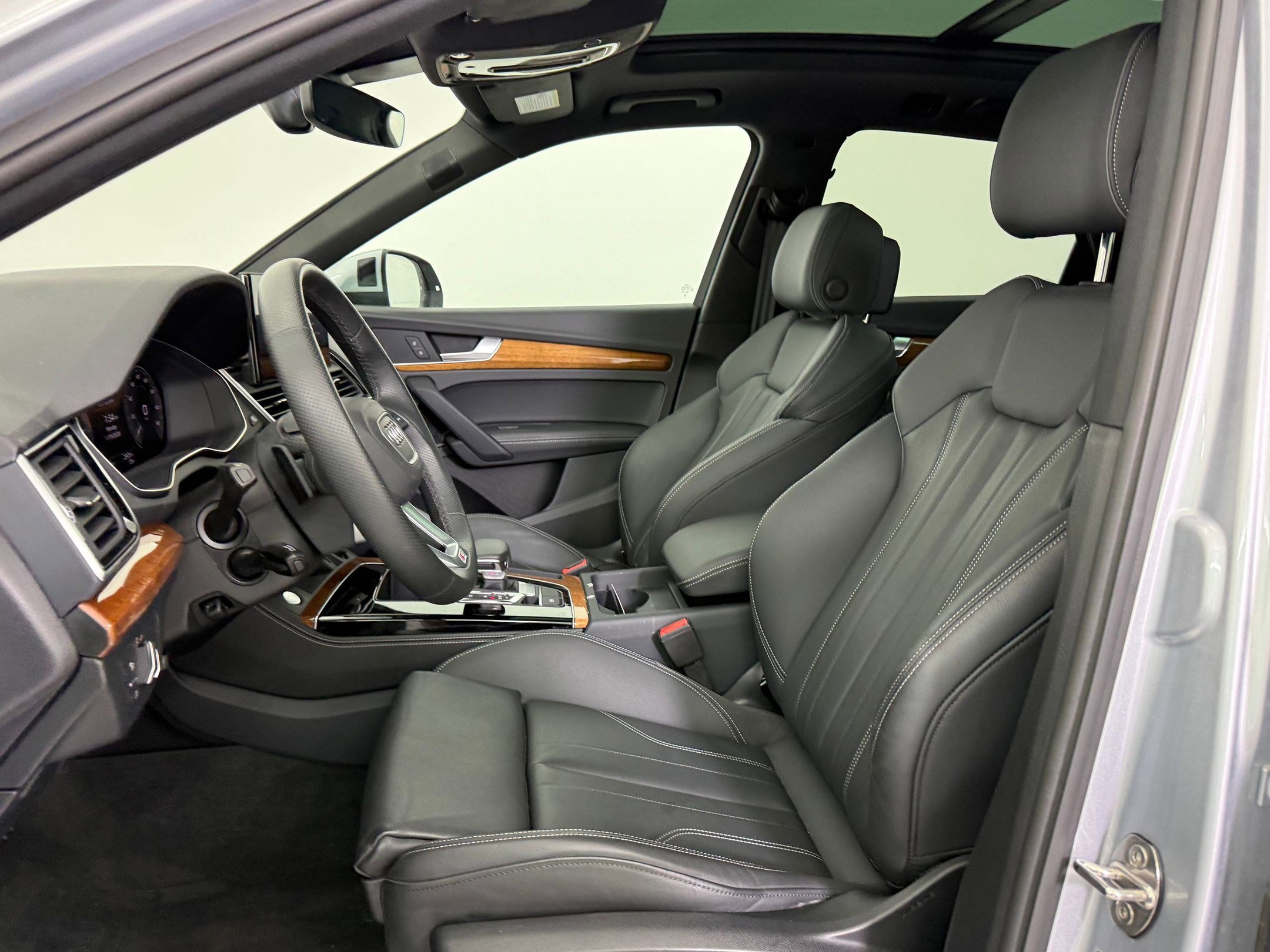 Used 2024 Audi Q5 e Premium Plus image 5