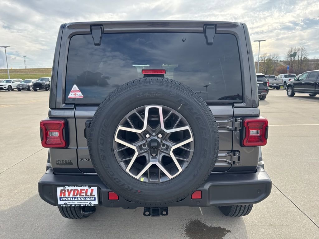 New 2026 Jeep Wrangler Unlimited Sahara AWD/4WD image 30