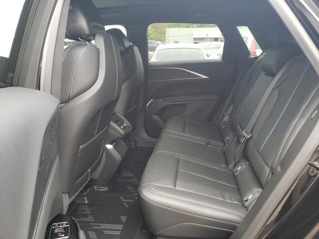 New 2025 Cadillac Lyriq Luxury w/ LPO, Floor Liner Package image 13