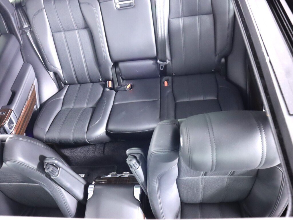 Used 2015 Land Rover Range Rover Supercharged AWD/4WD image 29