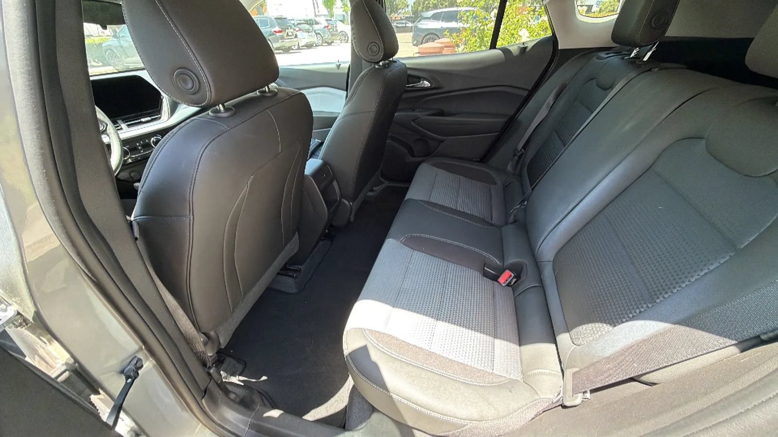 Used 2026 Chevrolet Trax LT FWD image 17