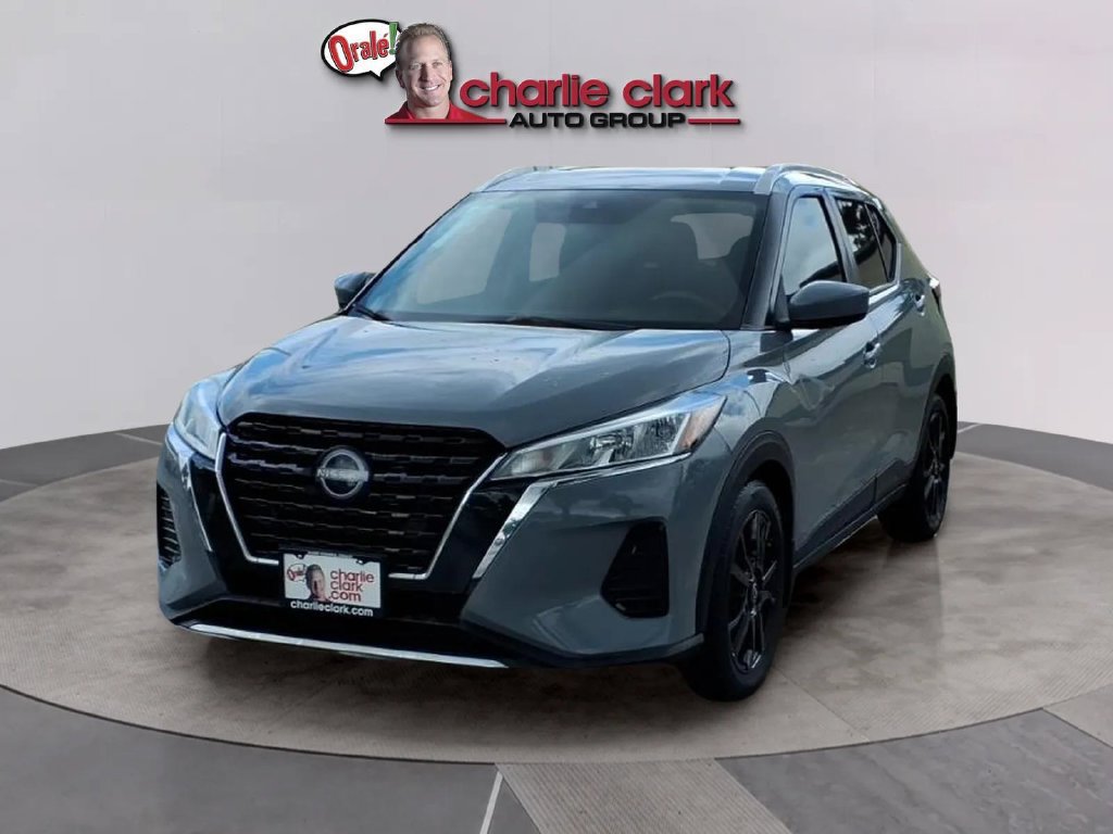 Certified 2023 Nissan Kicks SV FWD image 1