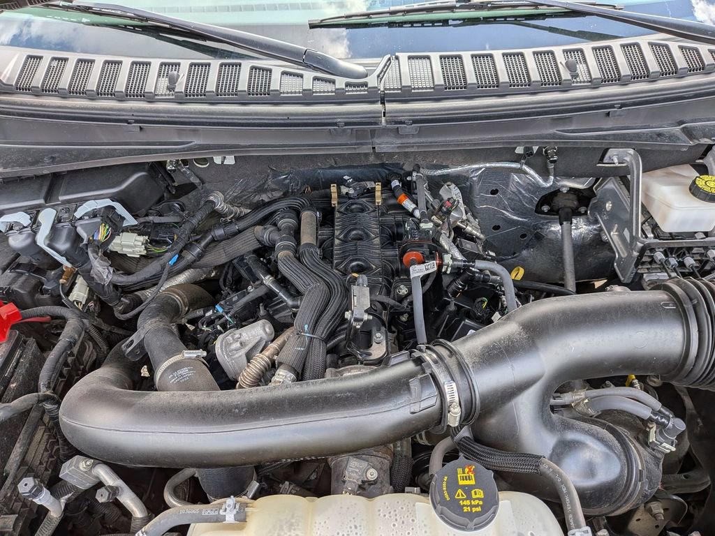 Used 2024 Ford Expedition XLT AWD/4WD image 12