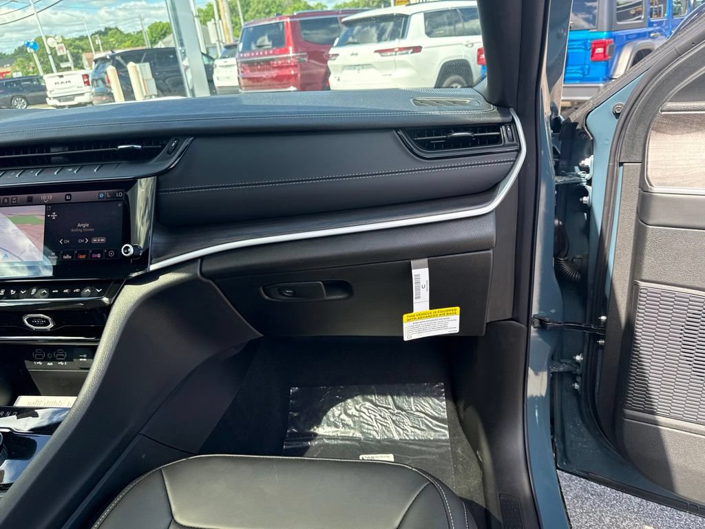 New 2026 Jeep Grand Cherokee L Limited AWD/4WD image 29