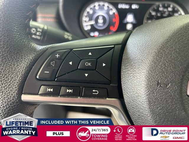 Used 2024 Nissan Versa SR FWD image 17