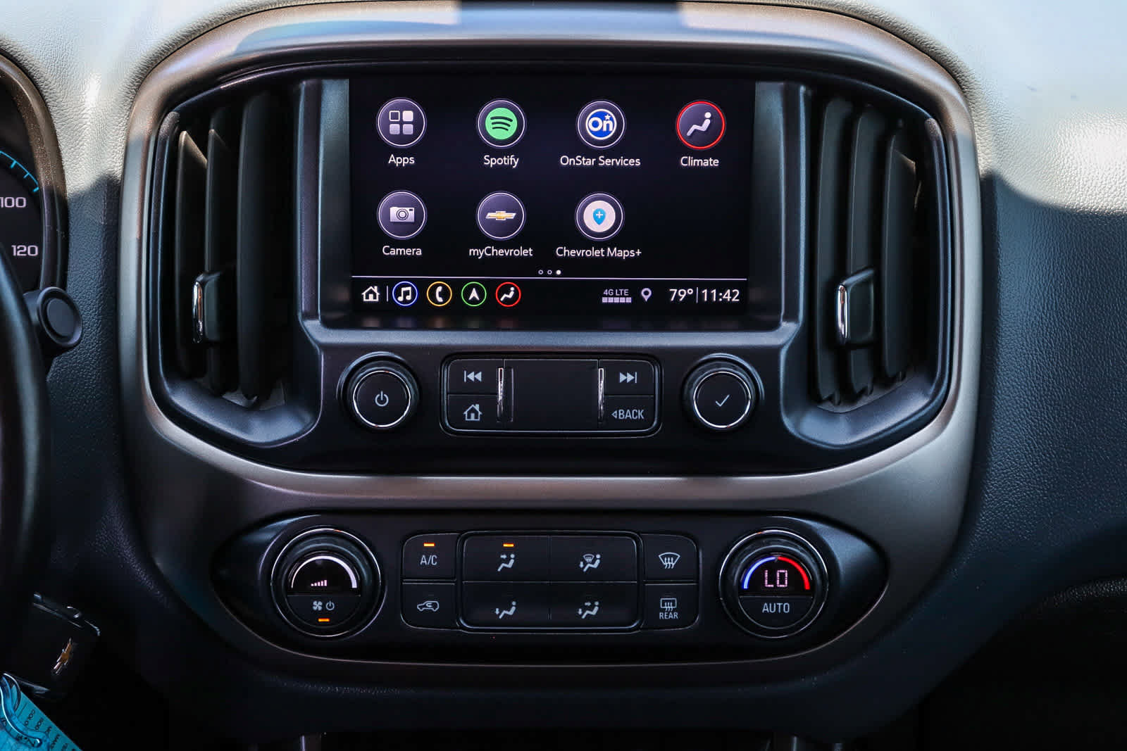 Used 2021 Chevrolet Colorado Z71 AWD/4WD image 17