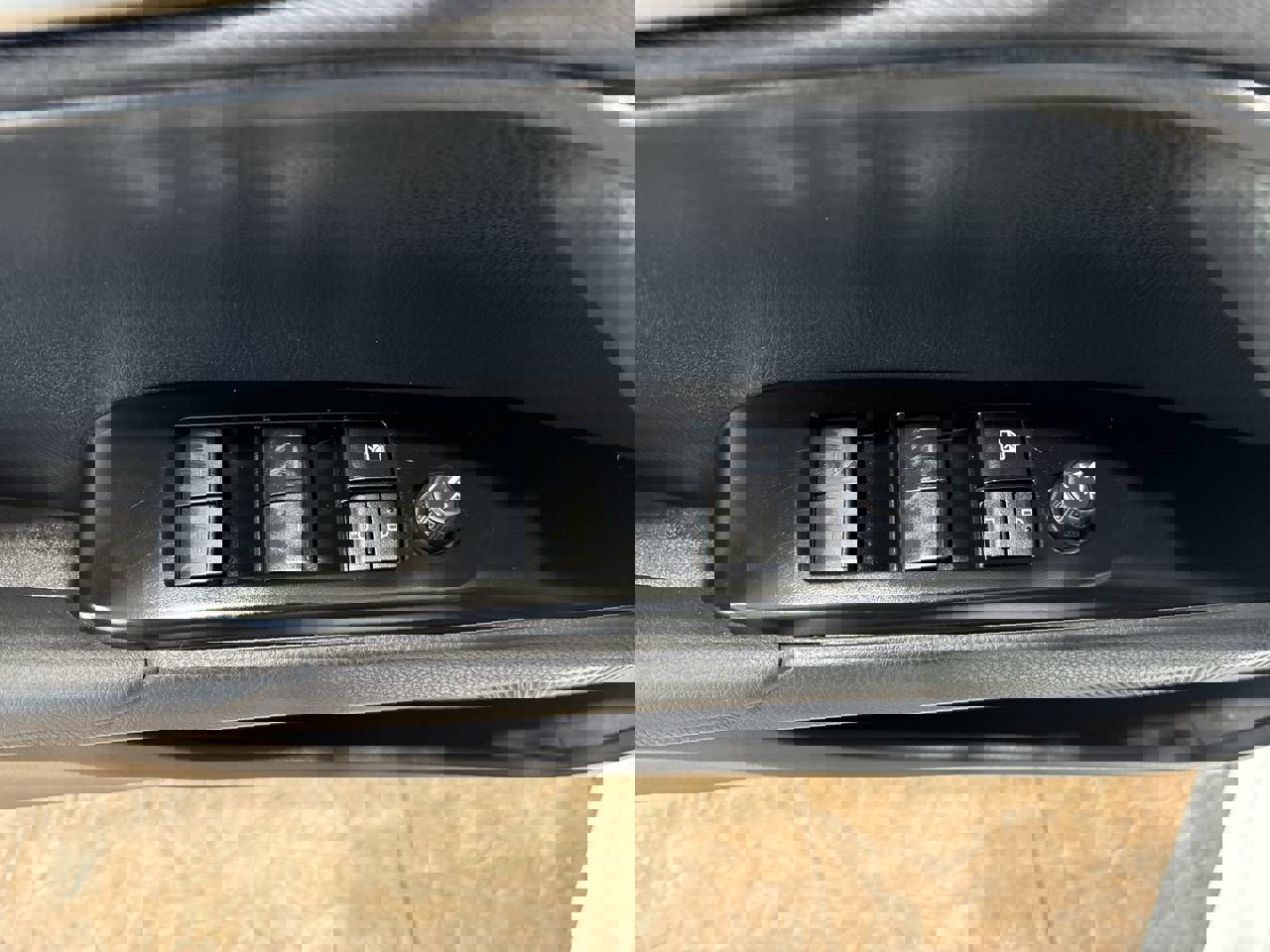 Used 2025 Toyota Camry LE image 13