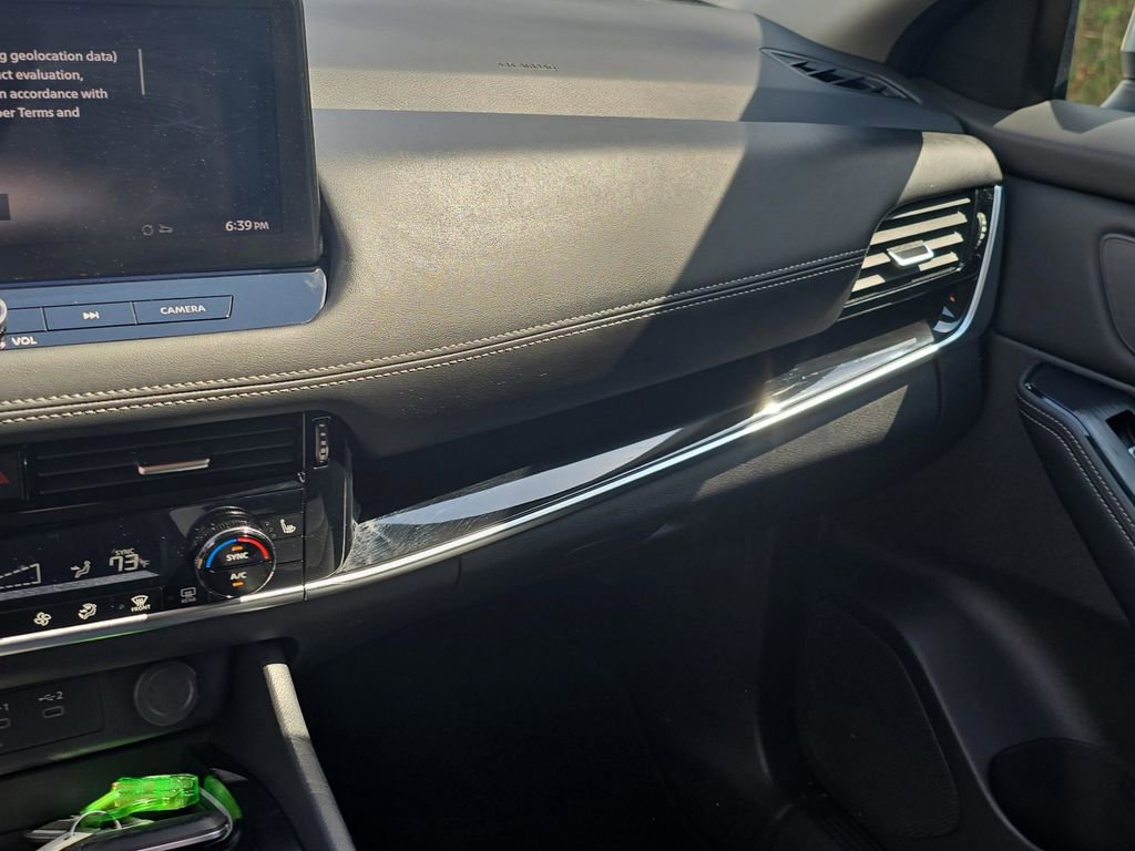 Used 2024 Nissan Rogue SL image 18