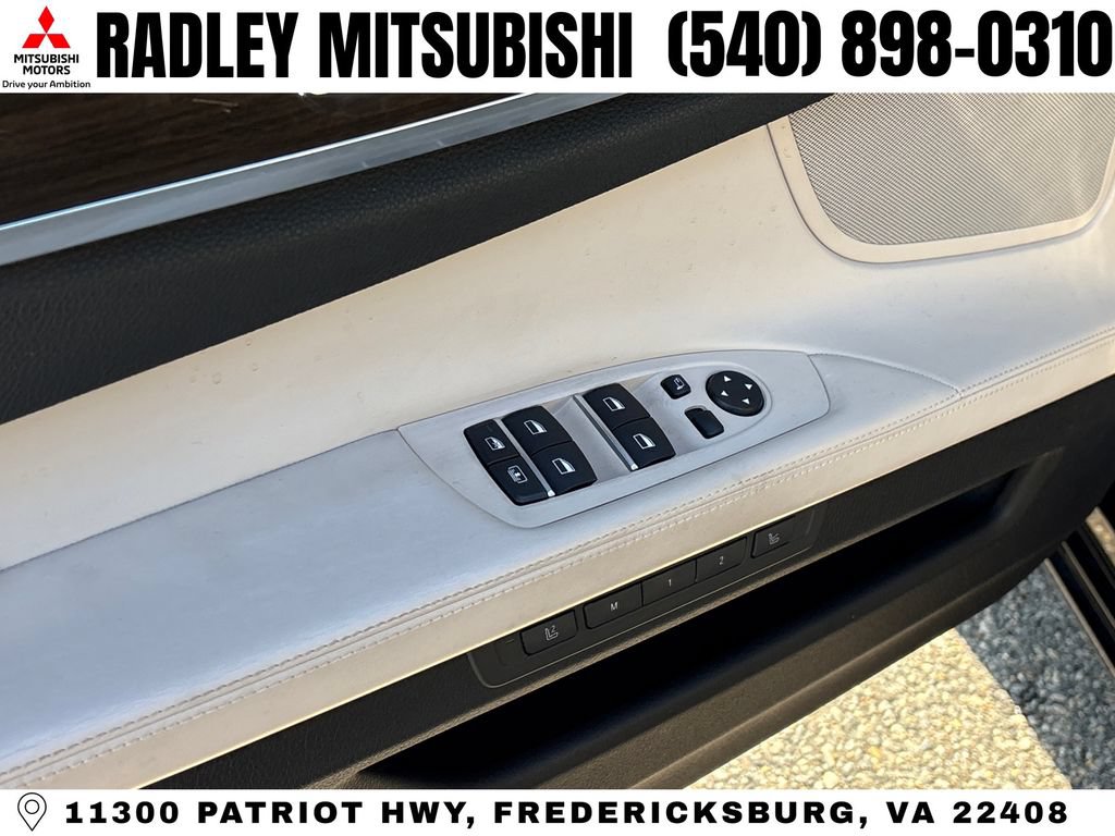 Used 2011 BMW 750Li xDrive AWD/4WD image 5