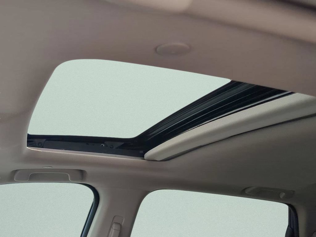 Certified 2025 Honda CR-V EX image 17