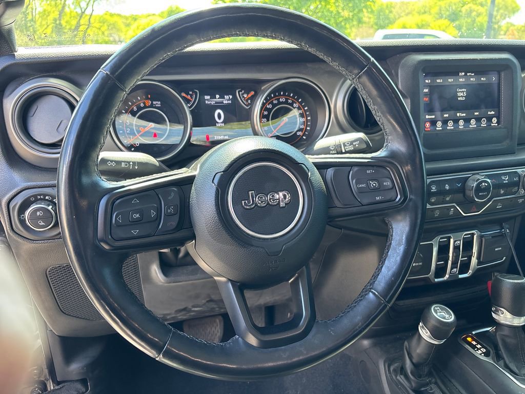 Used 2022 Jeep Gladiator Sport AWD/4WD image 16