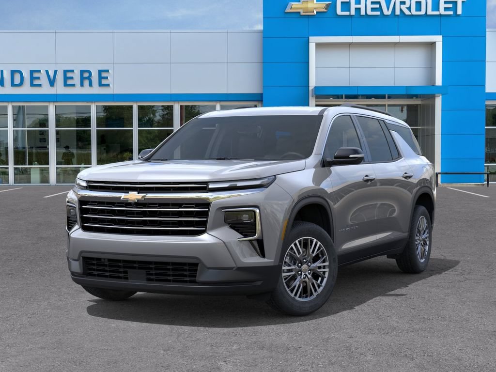 New 2026 Chevrolet Traverse LT w/ Driver Confidence Package AWD/4WD image 8
