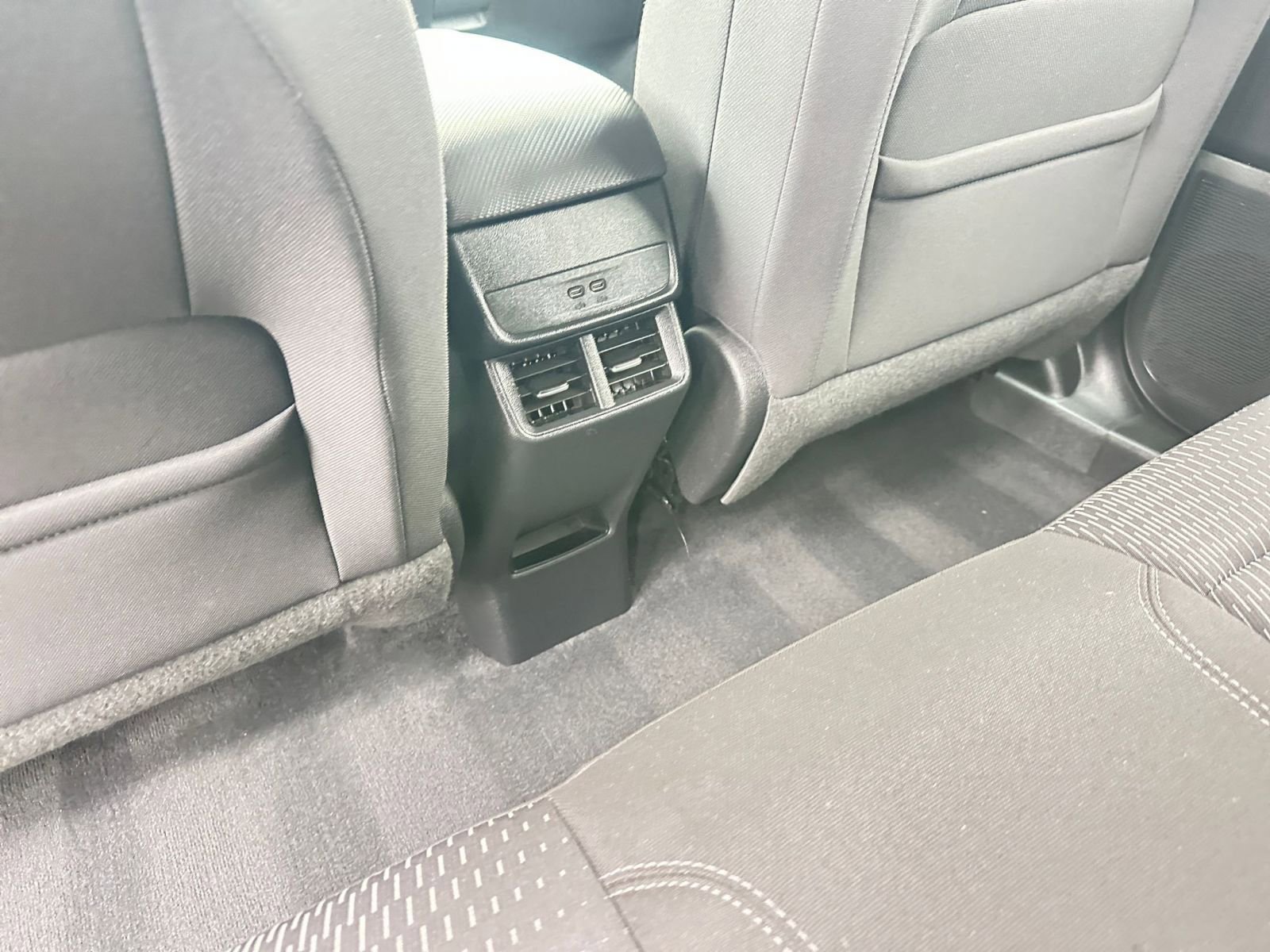 Used 2025 Chevrolet Equinox LT image 24