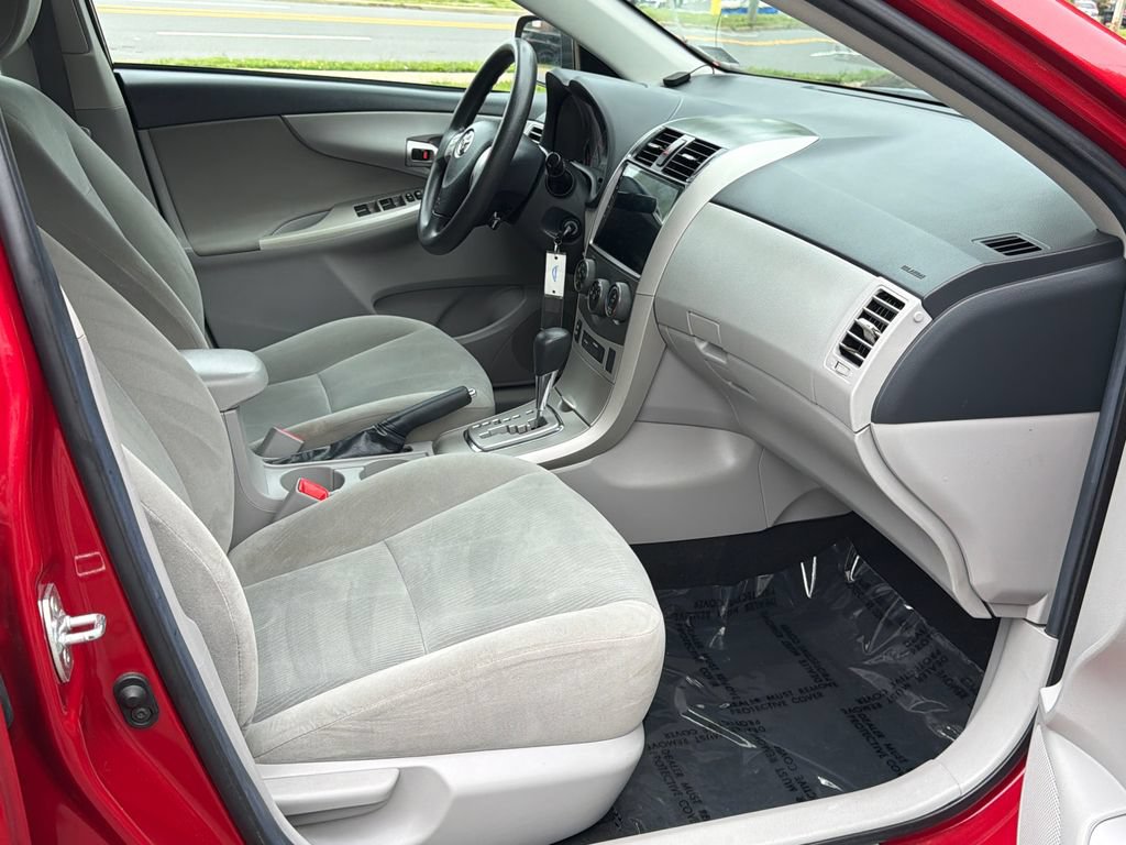 Used 2012 Toyota Corolla LE FWD image 8