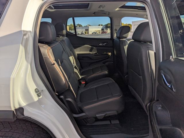 Used 2022 GMC Acadia AT4 w/ Technology Package image 18